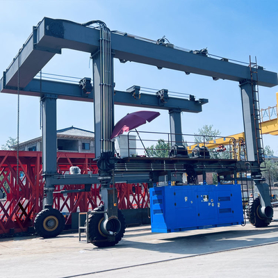 100 Ton Yacht Gantry Crane ระบบควบคุมไฟฟ้า Marine Boat Lift