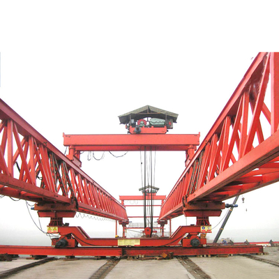 100Ton Girder Launcher Crane การใช้งานอาคารรถไฟ 5m / นาทีสำหรับทางหลวง