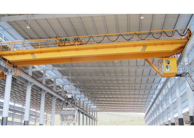QZ Series Grab Bucket Overhead Bridge Crane คานคู่พร้อมใบรับรอง ISO ของรถเข็น