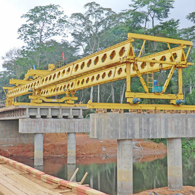 Girder Bridge Rail Running Launcher Crane กับ 50M Span