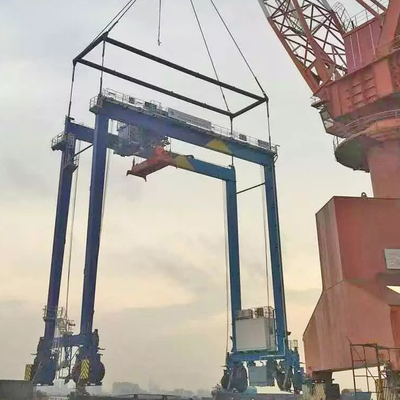 Port Rubber Tyred Gantry Crane A7 หน้าที่สำหรับการโหลดตู้คอนเทนเนอร์