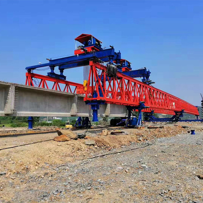 รีโมทคอนโทรล 160 Tons Road Bridge Beam Launcher Equipment Machine