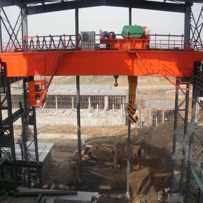 Double Girder Traveling Bridge Crane 24m ความสูง 11.5m / Min